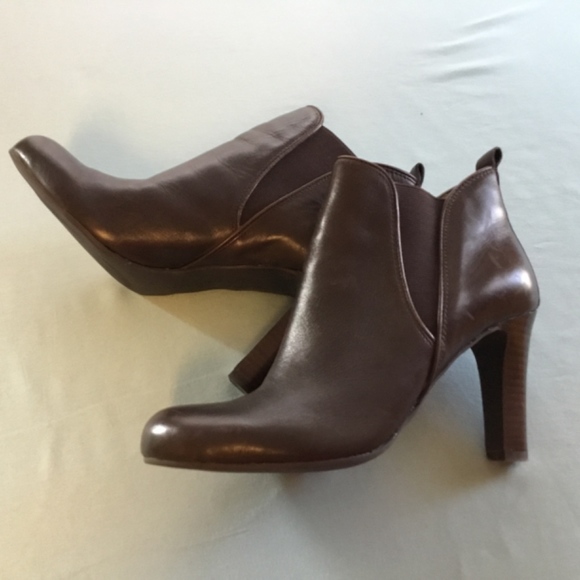 Jones New York high heeled bootie - Picture 4 of 5